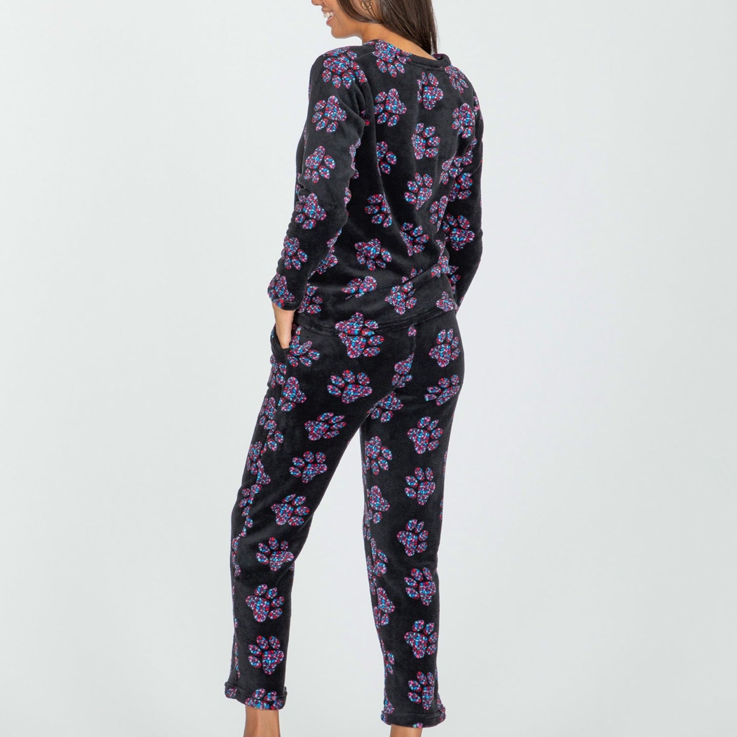 Super Cozy&trade; Paw Print Pajama Set