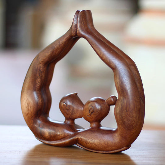Heart Kissing Suar Wood Sculpture